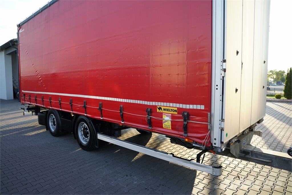 Mercedes-Benz Actros 2545 Camiones de caja de lona