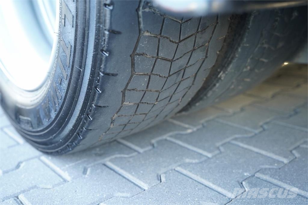 Mercedes-Benz Actros 2545 Camiones de caja de lona