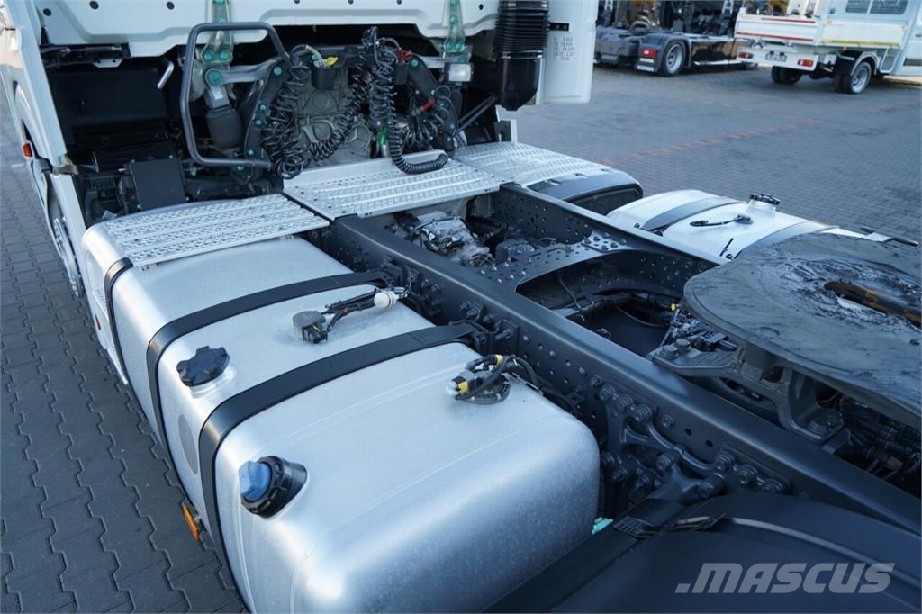 Mercedes-Benz ACTROS 18 48 / MP5 / GIGA SPACE / RETARDER / SALON وحدات الجر