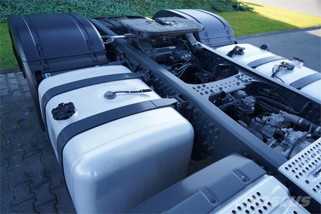 Mercedes-Benz ACTROS 18 48 / MP5 / GIGA SPACE / RETARDER / SALON وحدات الجر