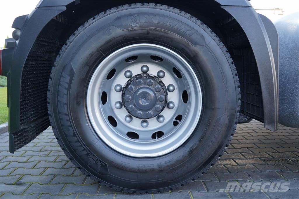 Mercedes-Benz ACTROS 18 48 / MP5 / GIGA SPACE / RETARDER / SALON وحدات الجر