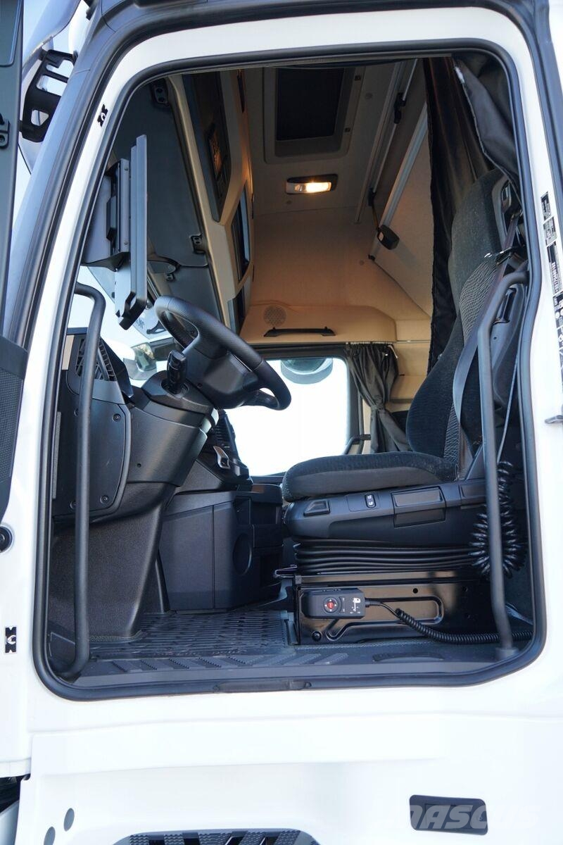 Mercedes-Benz ACTROS 18 48 / MP5 / GIGA SPACE / RETARDER / SALON وحدات الجر