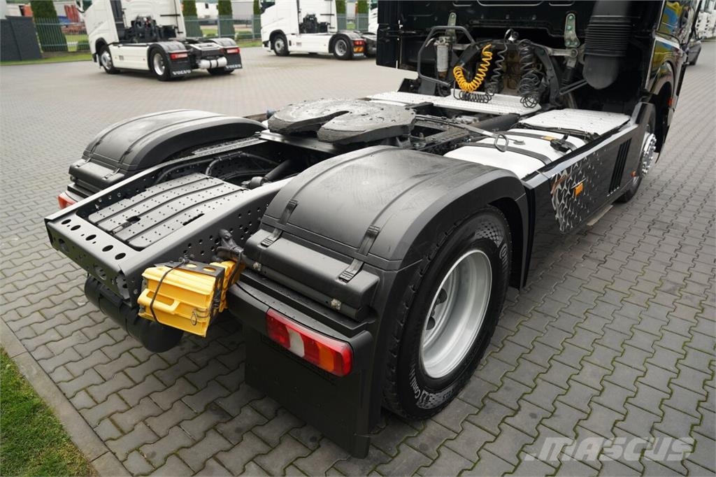 Mercedes-Benz ACTROS 1848 / GIGA SPACE / EURO 6 وحدات الجر