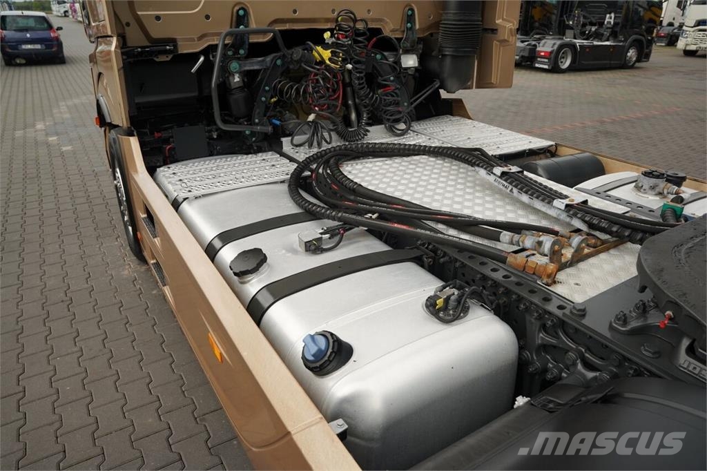 Mercedes-Benz ACTROS 18 53 / BIG SPACE / RETARDER / BOGATE WYPOS Тягачі