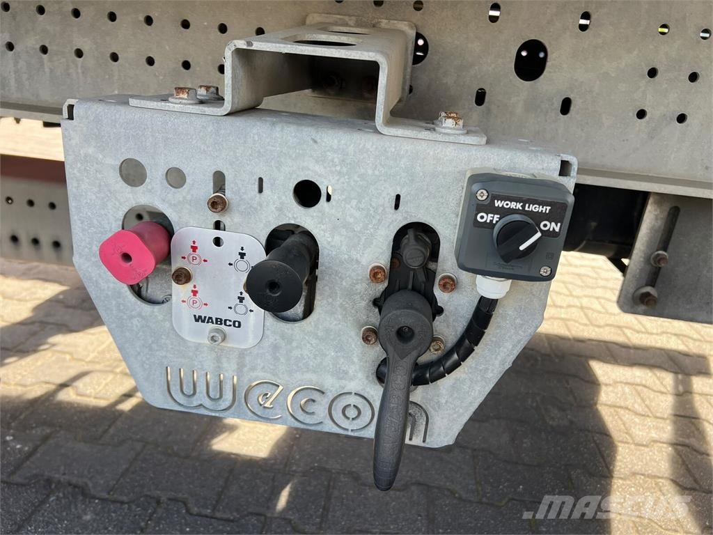 Mercedes-Benz ATEGO 1227 2021! LIFT 1.HAND WECHSELBRÜCKE WECHSEL Priekabos su tentu