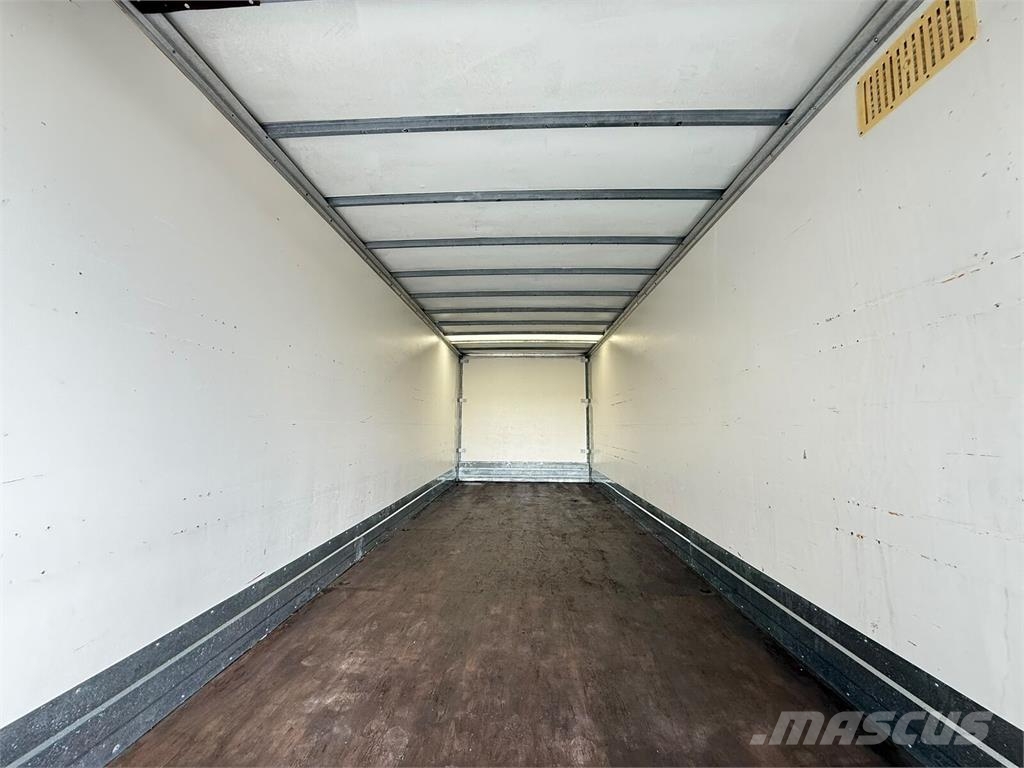 Mercedes-Benz Atego 1223 Dobozos teherautók