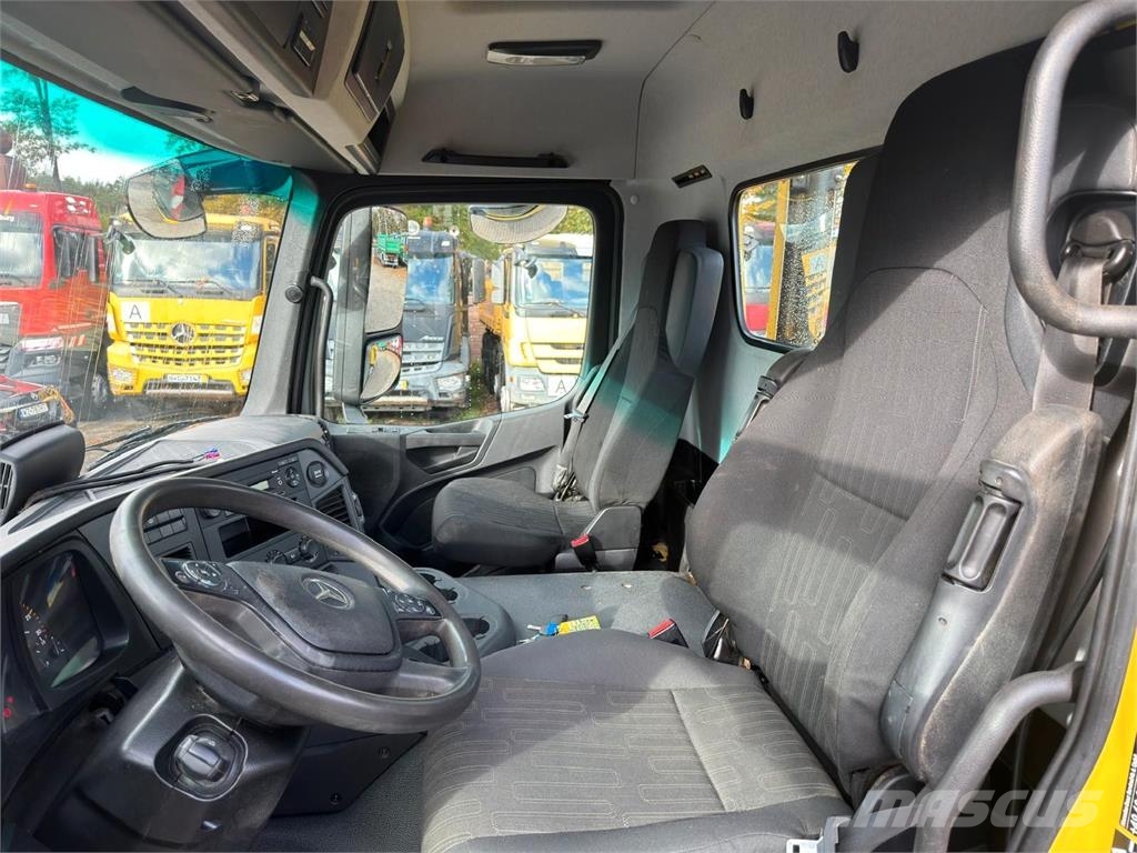 Mercedes-Benz AROCS 1835 Lastbiler med tip
