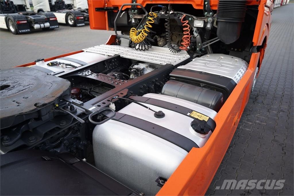 Mercedes-Benz ACTROS L 1848 / SALONKA / STREAM SPACE / OPONY 10 Sattelzugmaschinen