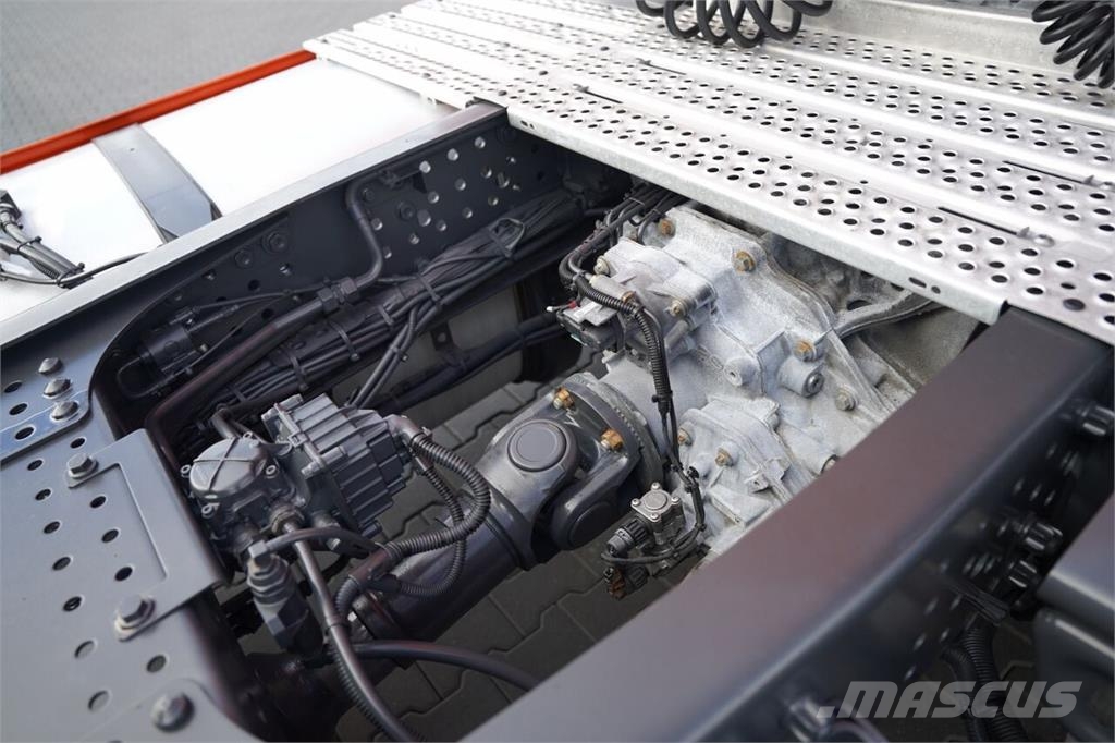 Mercedes-Benz ACTROS L 1848 / SALONKA / STREAM SPACE / OPONY 10 Sattelzugmaschinen