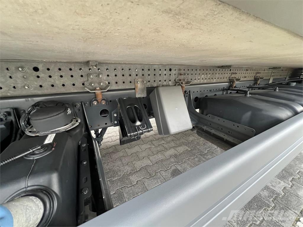 Mercedes-Benz Atego 1230 REFRIGERATOR THERMOKING V800 MAX LIFT Chłodnie samochodowe