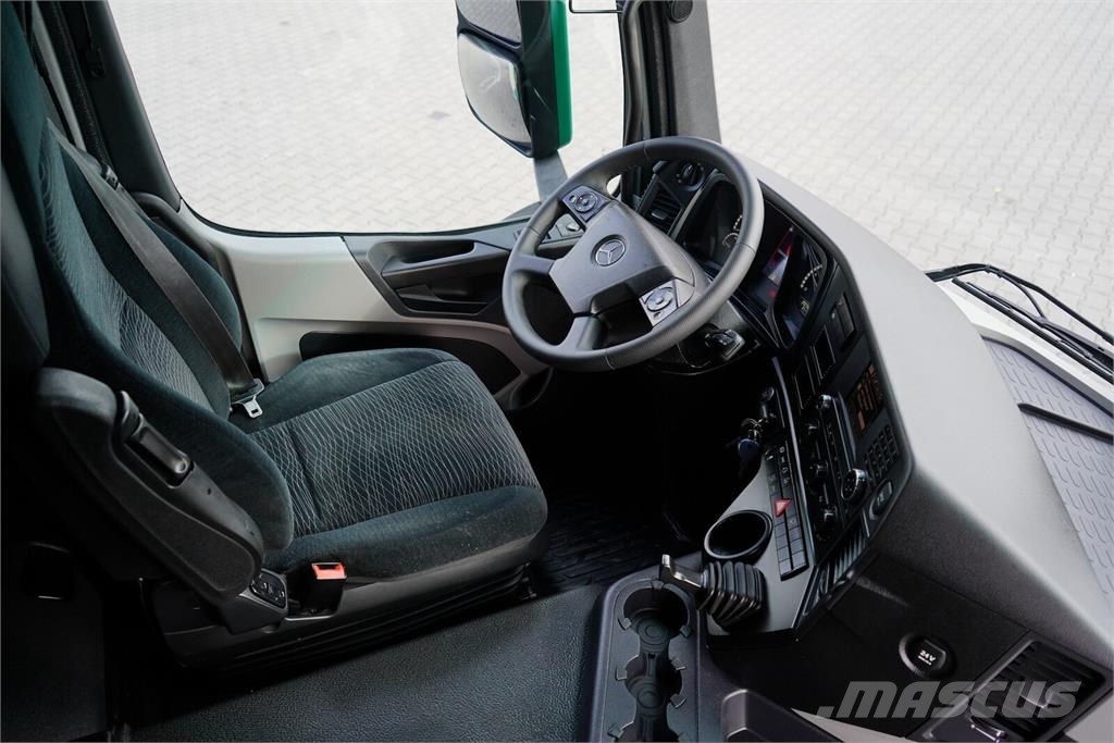 Mercedes-Benz ANTOS / 1833 / E 6 / KONTENER + WINDA / 21 PALET / Dobozos teherautók