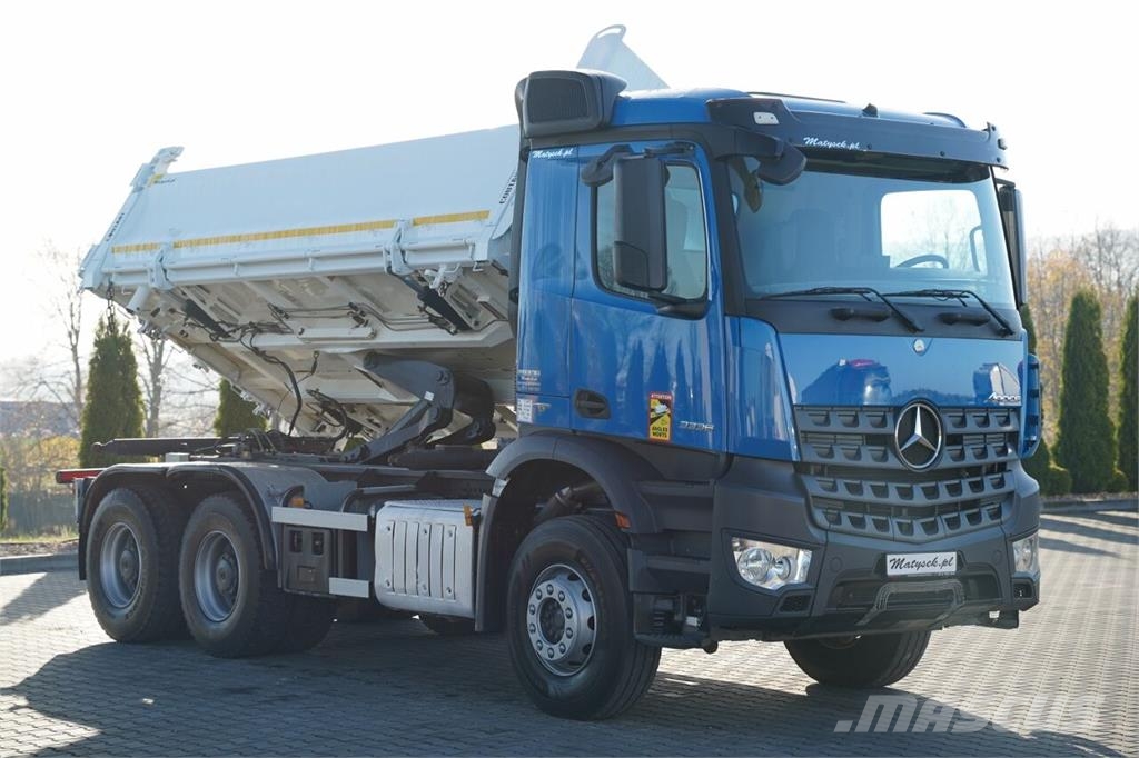 Mercedes-Benz AROCS 3336 / 6x4 / BASCULABILĂ PE 3 PĂRȚI - 5,2 M Kallurid