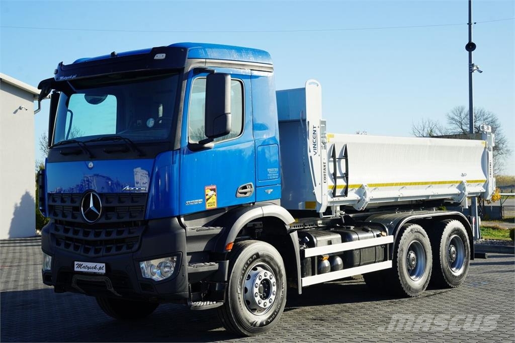 Mercedes-Benz AROCS 3336 / 6x4 / BASCULABILĂ PE 3 PĂRȚI - 5,2 M Kallurid