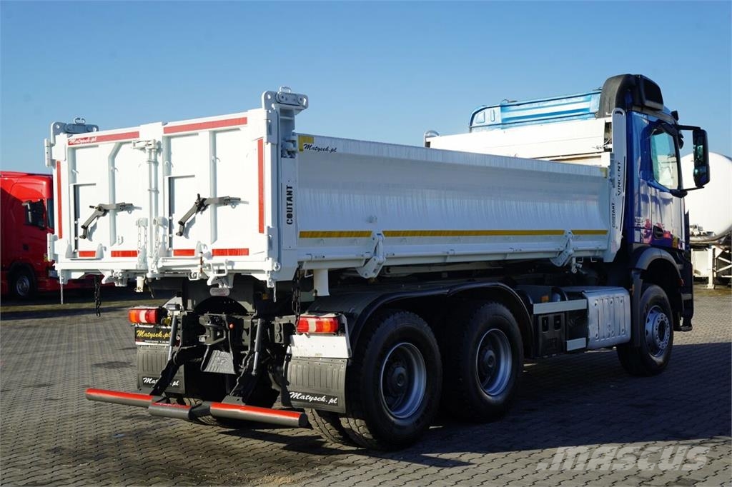Mercedes-Benz AROCS 3336 / 6x4 / BASCULABILĂ PE 3 PĂRȚI - 5,2 M Kallurid