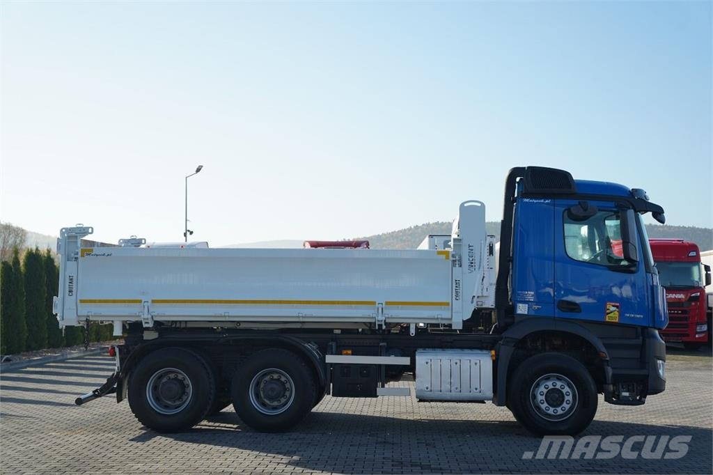 Mercedes-Benz AROCS 3336 / 6x4 / BASCULABILĂ PE 3 PĂRȚI - 5,2 M Kallurid