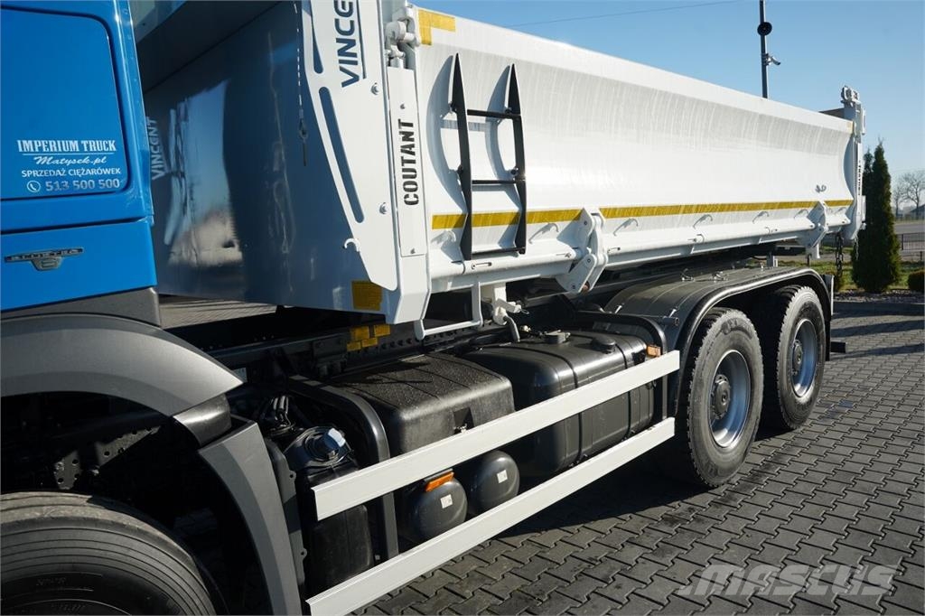 Mercedes-Benz AROCS 3336 / 6x4 / BASCULABILĂ PE 3 PĂRȚI - 5,2 M Kallurid