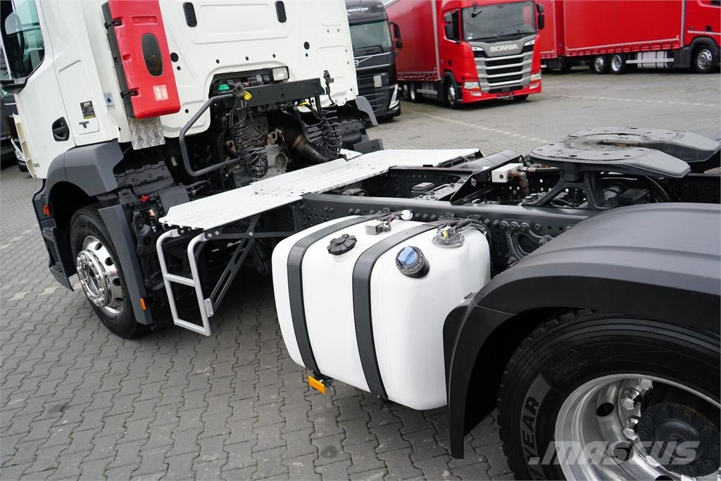 Mercedes-Benz ANTOS / 1843 / ACC / E 6 / PEŁNY ADR / HYDRAULIKA 牵引车