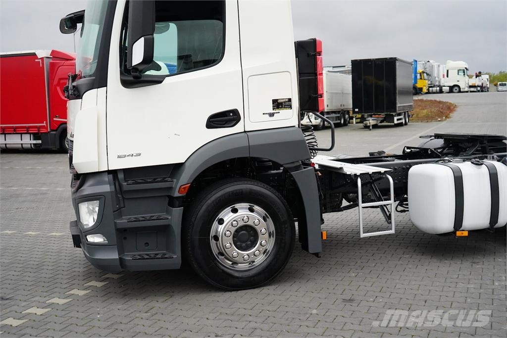 Mercedes-Benz ANTOS / 1843 / ACC / E 6 / PEŁNY ADR / HYDRAULIKA 牵引车