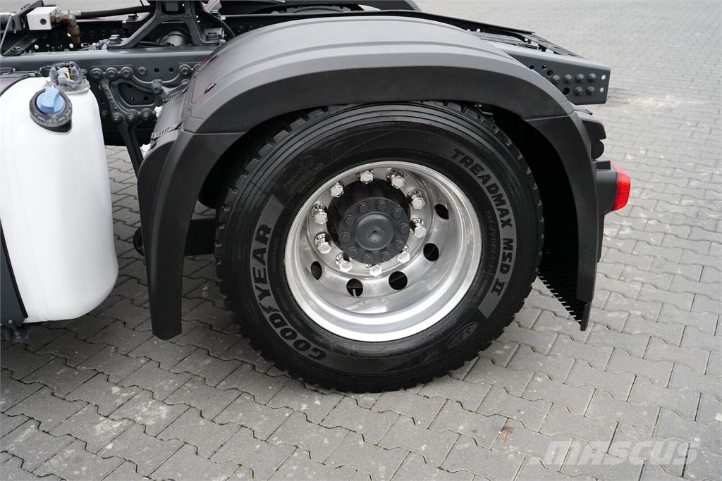 Mercedes-Benz ANTOS / 1843 / ACC / E 6 / PEŁNY ADR / HYDRAULIKA 牵引车