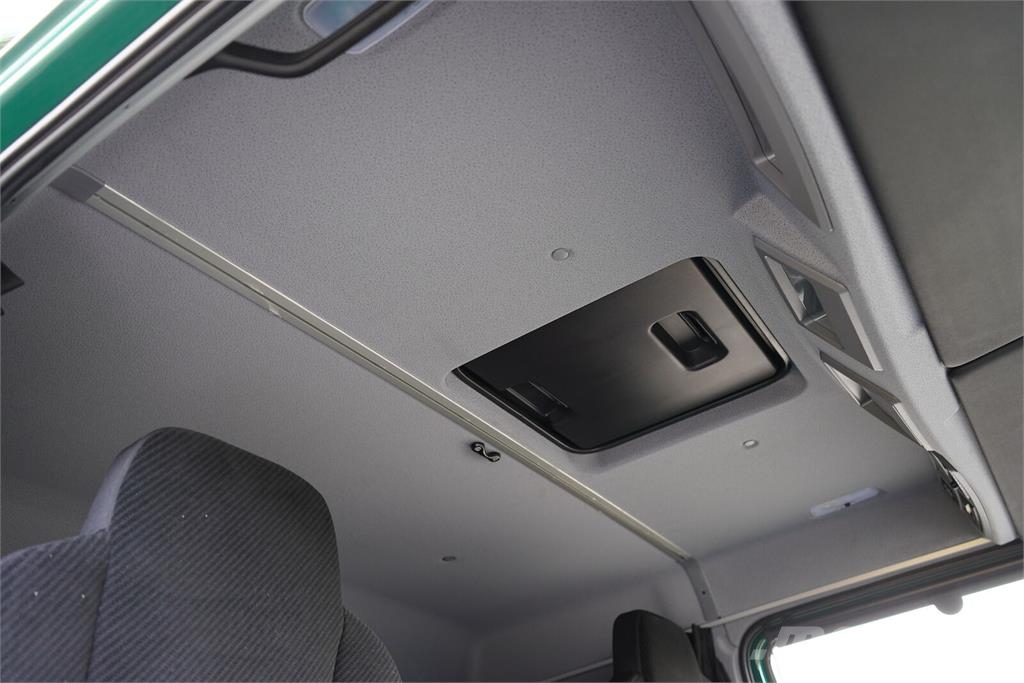 Mercedes-Benz ATEGO / 1524 / E 6 / KONTENER + WINDA / 18 PALET / Furgoonautod