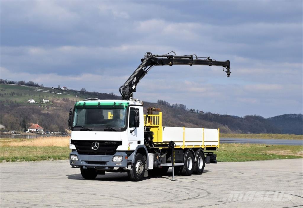Mercedes-Benz ACTROS 2632 平板栏板货车