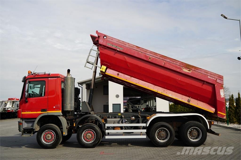 Mercedes-Benz ACTROS 4144 شاحنات قلابة