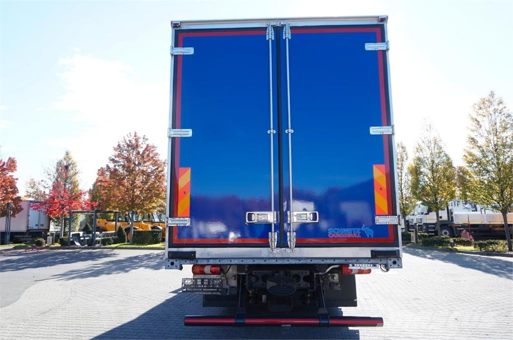 Mercedes-Benz Actros 2548 / 6×2 Temperature controlled trucks