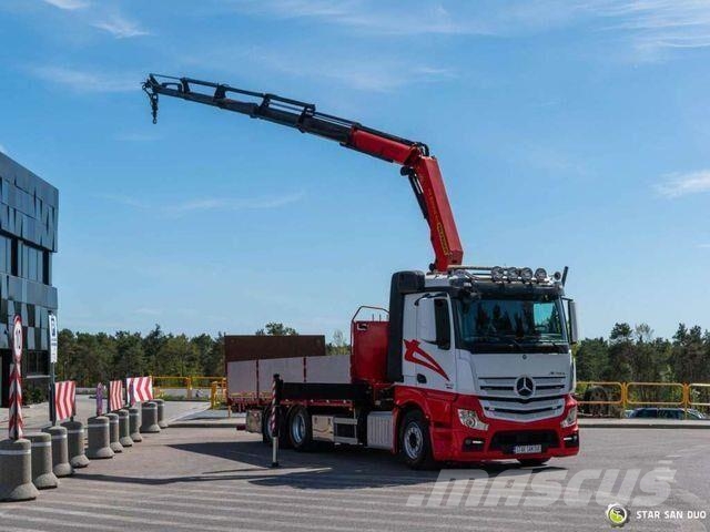 Mercedes-Benz Actros 2542 6x2 Palfinger PK 22002 EH Crane 平板栏板货车