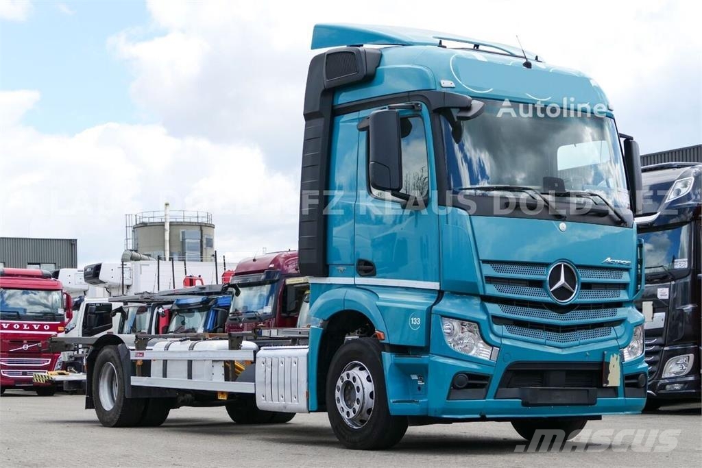 Mercedes-Benz Actros 1840 BDF Container Truck / 2 XL Fuel Tanks  Chasís
