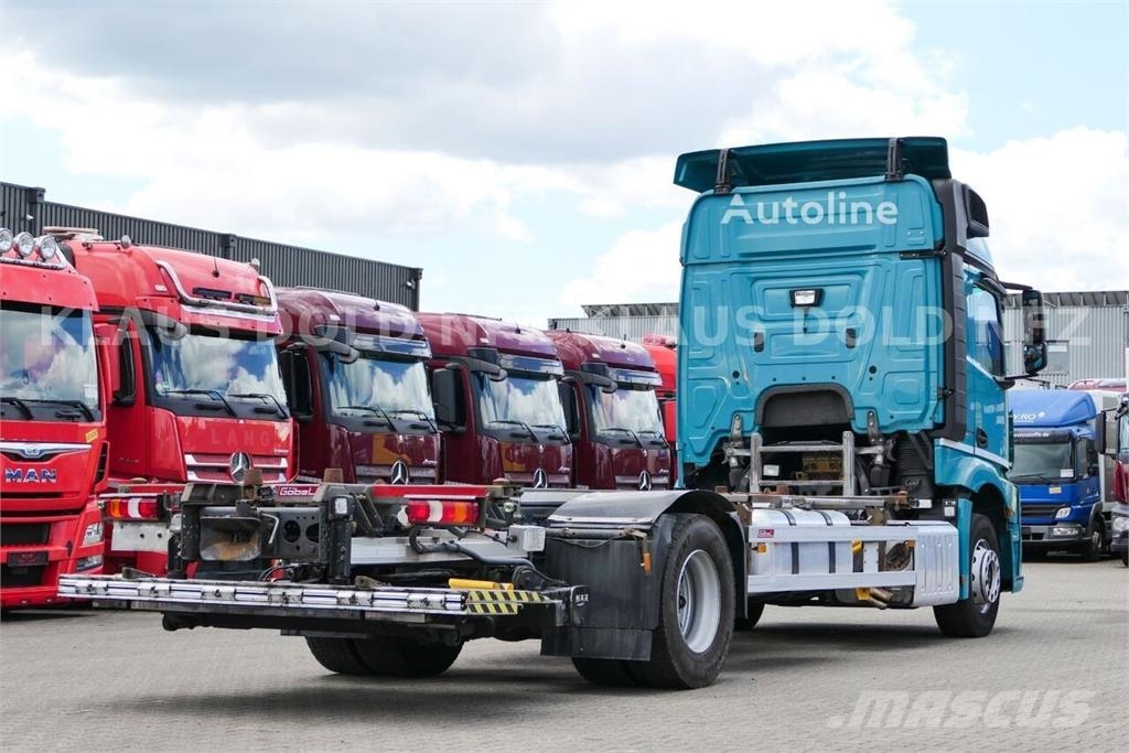 Mercedes-Benz Actros 1840 BDF Container Truck / 2 XL Fuel Tanks  Chasís