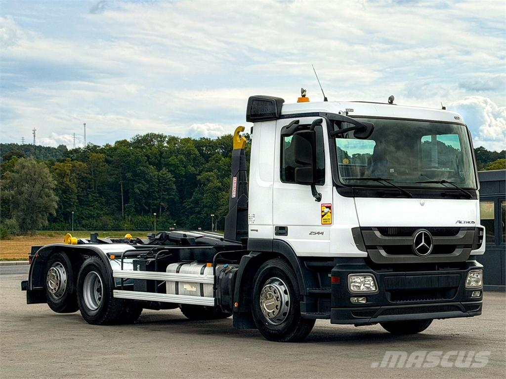 Mercedes-Benz Actros 2544 * Hakowiec 5,20 m * STAN BDB! Camiones elevadores de gancho