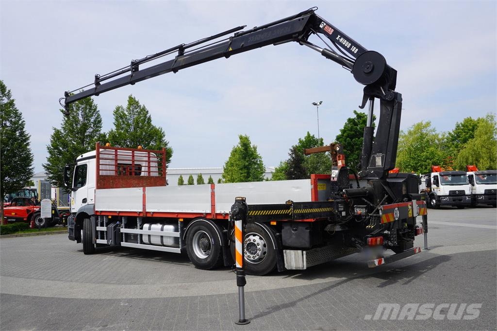 Mercedes-Benz Antos 2540 6x2-4 / HIAB X-HIDUO 188 ES-4 crane / R Camiones plataforma