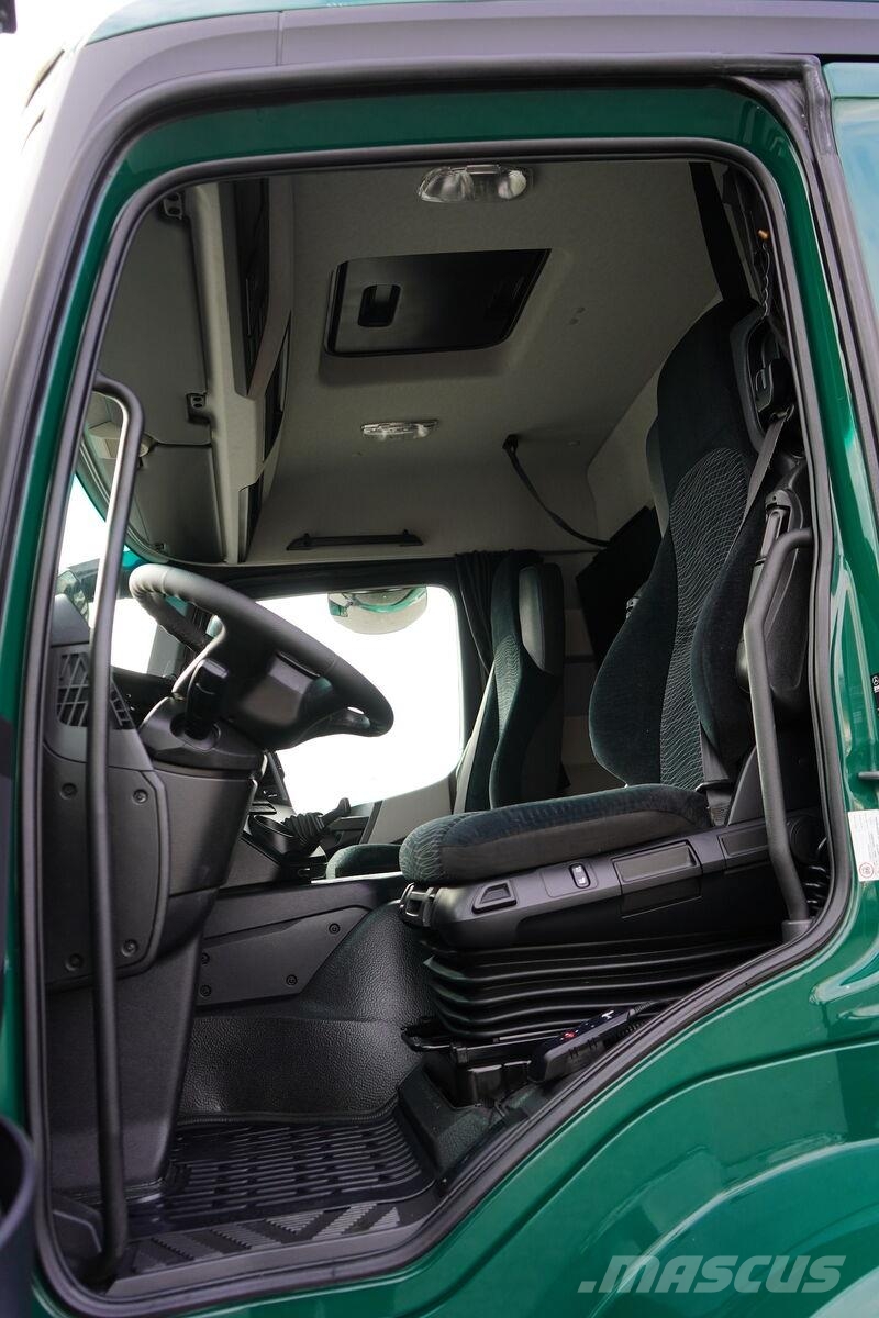 Mercedes-Benz ANTOS / 1833 / E 6 / KONTENER + WINDA / 21 PALET / Dobozos teherautók