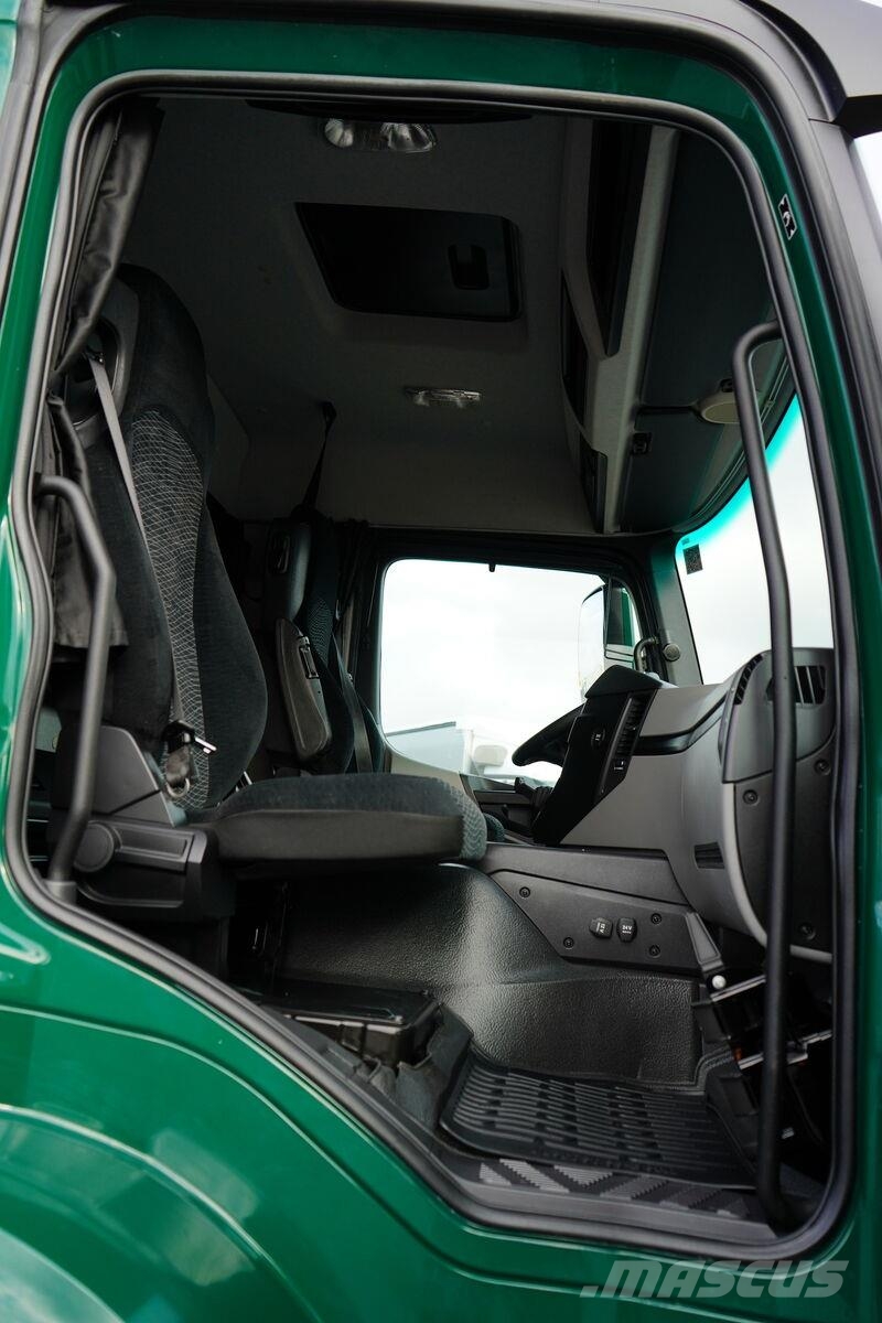 Mercedes-Benz ANTOS / 1833 / E 6 / KONTENER + WINDA / 21 PALET / Dobozos teherautók