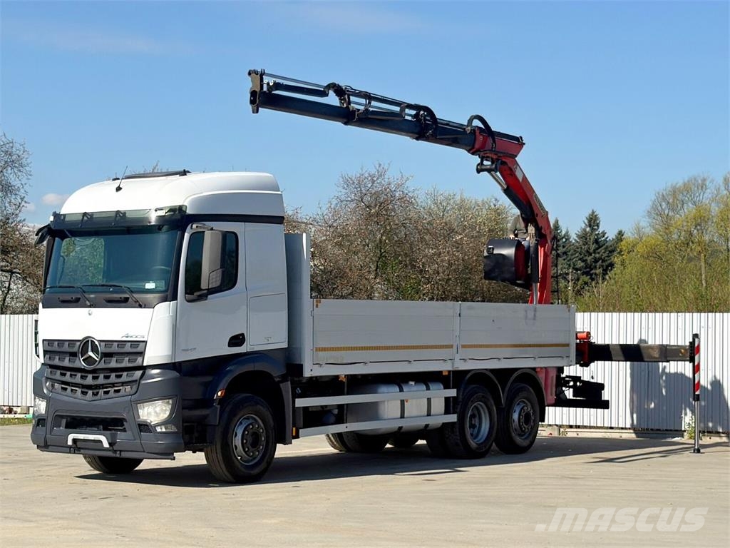 Mercedes-Benz AROCS 2542 平板栏板货车