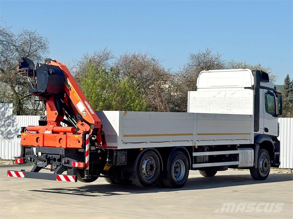 Mercedes-Benz AROCS 2542 平板栏板货车