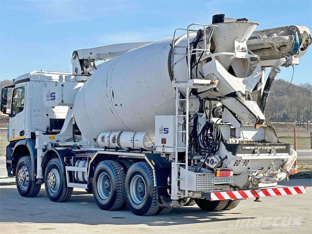 Mercedes-Benz AROCS 3743 * Betonpumpe + FUNK * 8x4 * TOP Betonikuorma-autot