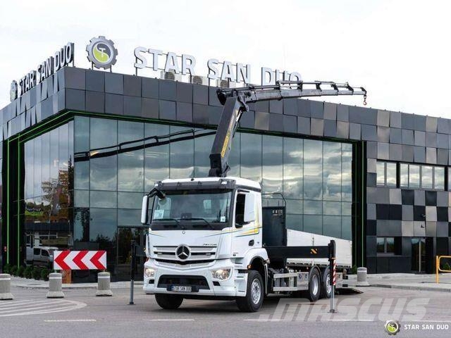 Mercedes-Benz AROCS 2532 6x2 PALFINGER PK 22002 平板栏板货车