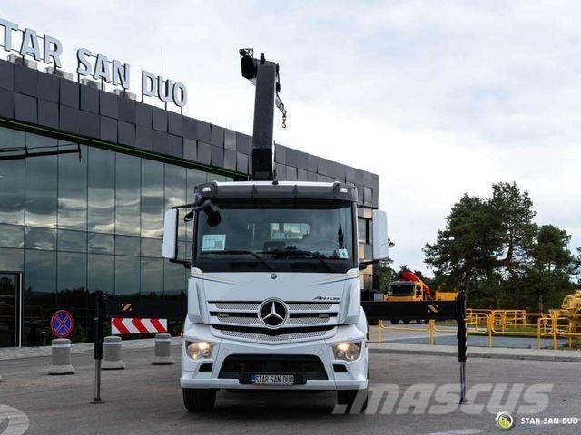 Mercedes-Benz AROCS 2532 6x2 PALFINGER PK 22002 平板栏板货车