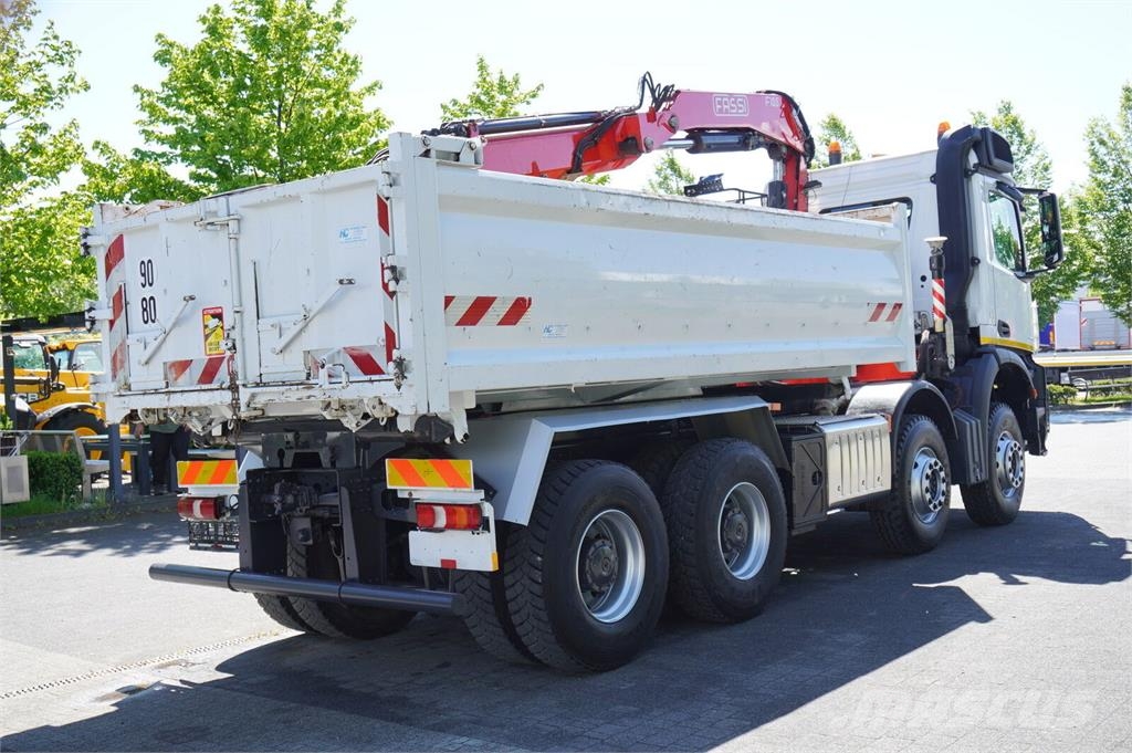 Mercedes-Benz Arocs 3236 8×4 / 90 tho. km / Fassi F155A.0.22 / r Bañeras basculantes usadas