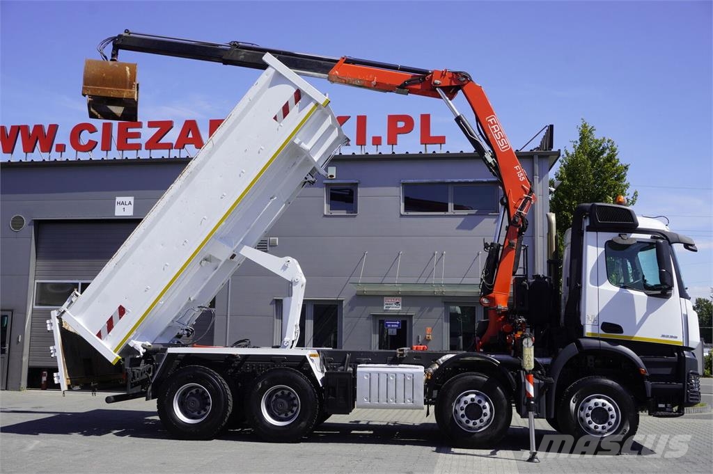 Mercedes-Benz Arocs 3236 8×4 / Crane Fassi F155A.0.22 / remote c Bañeras basculantes usadas