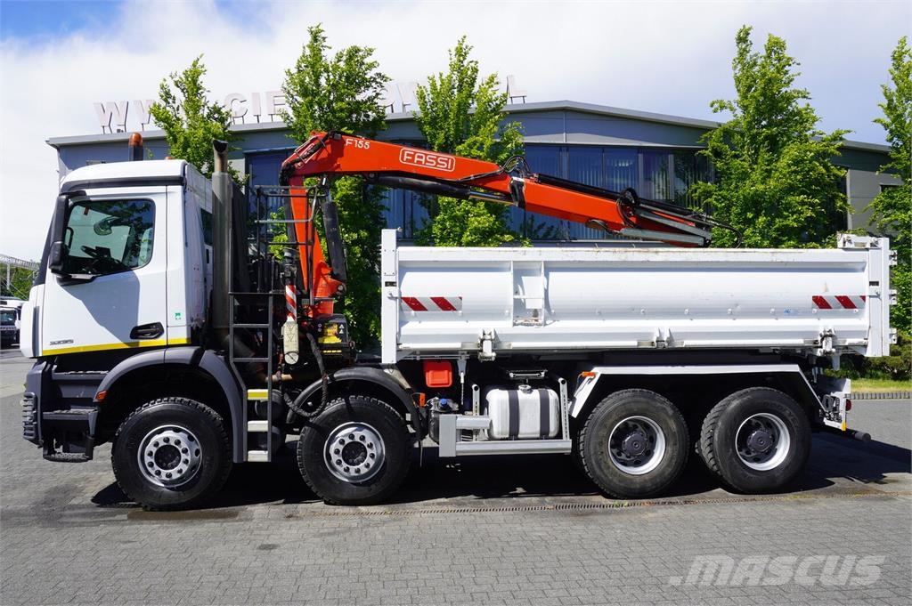 Mercedes-Benz Arocs 3236 8×4 / 90 tho. km / Fassi F155A.0.22 / r Bañeras basculantes usadas