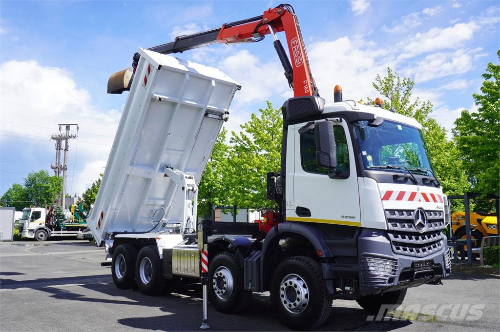 Mercedes-Benz Arocs 3236 8×4 / 90 tho. km / Fassi F155A.0.22 / r Bañeras basculantes usadas