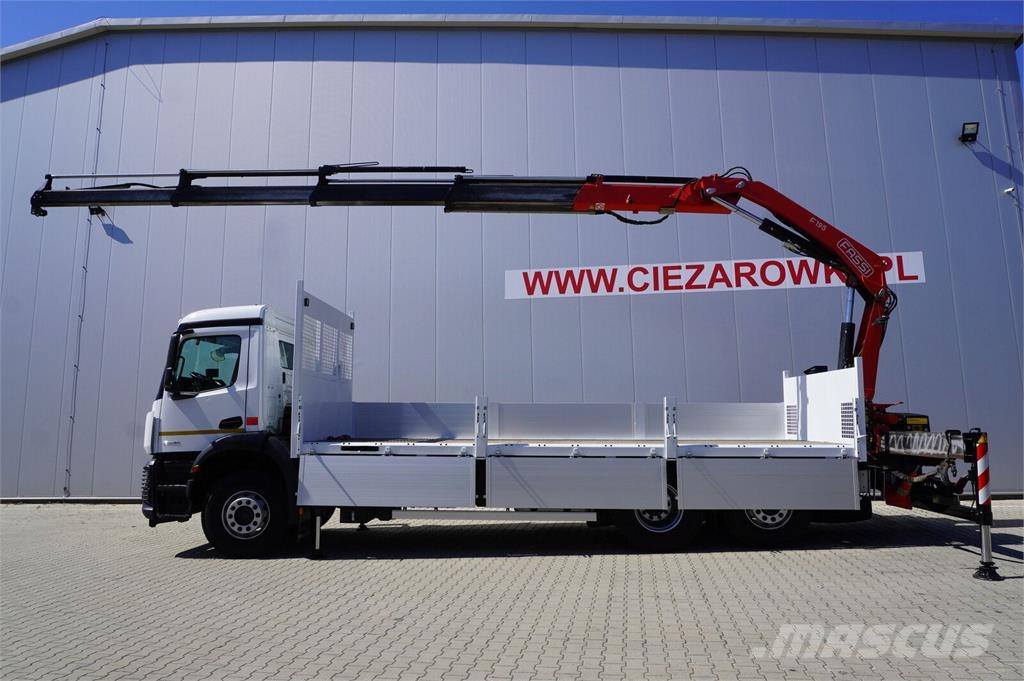 Mercedes-Benz Arocs 2536 6×2 / 200 tho. km / Fassi F195 crane /  平板栏板货车