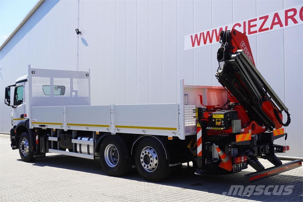 Mercedes-Benz Arocs 2536 6×2 / 200 tho. km / Fassi F195 crane /  平板栏板货车