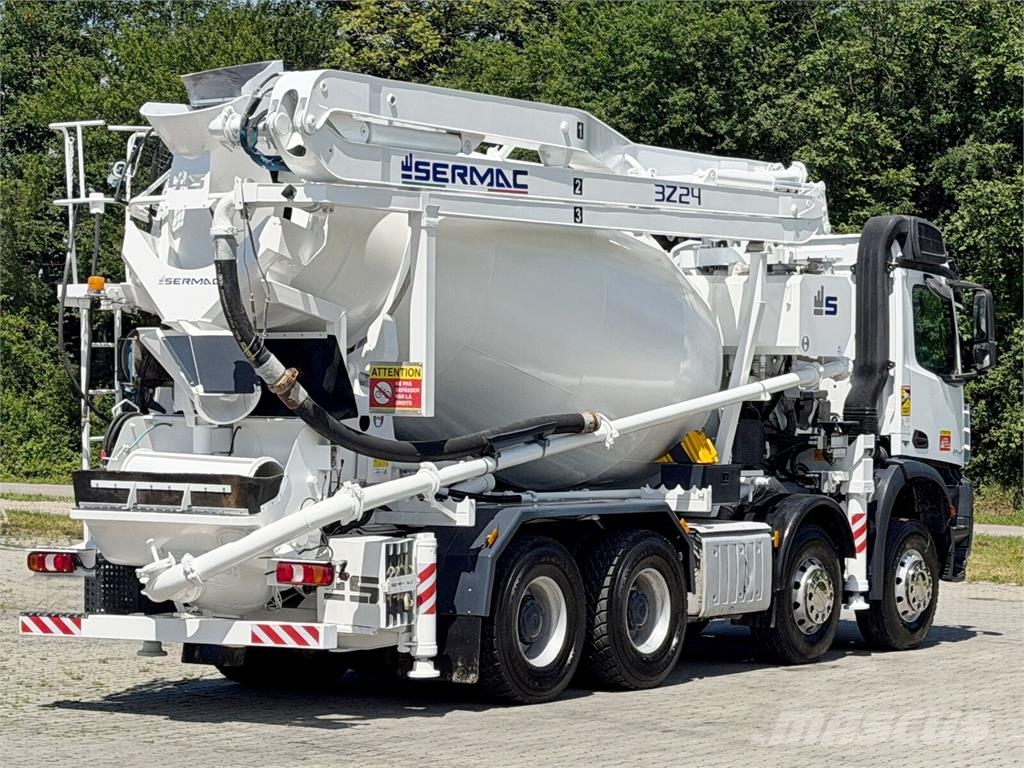 Mercedes-Benz AROCS 3743 * Betonpumpe + FUNK * 8x4 * TOP Betonpumpen