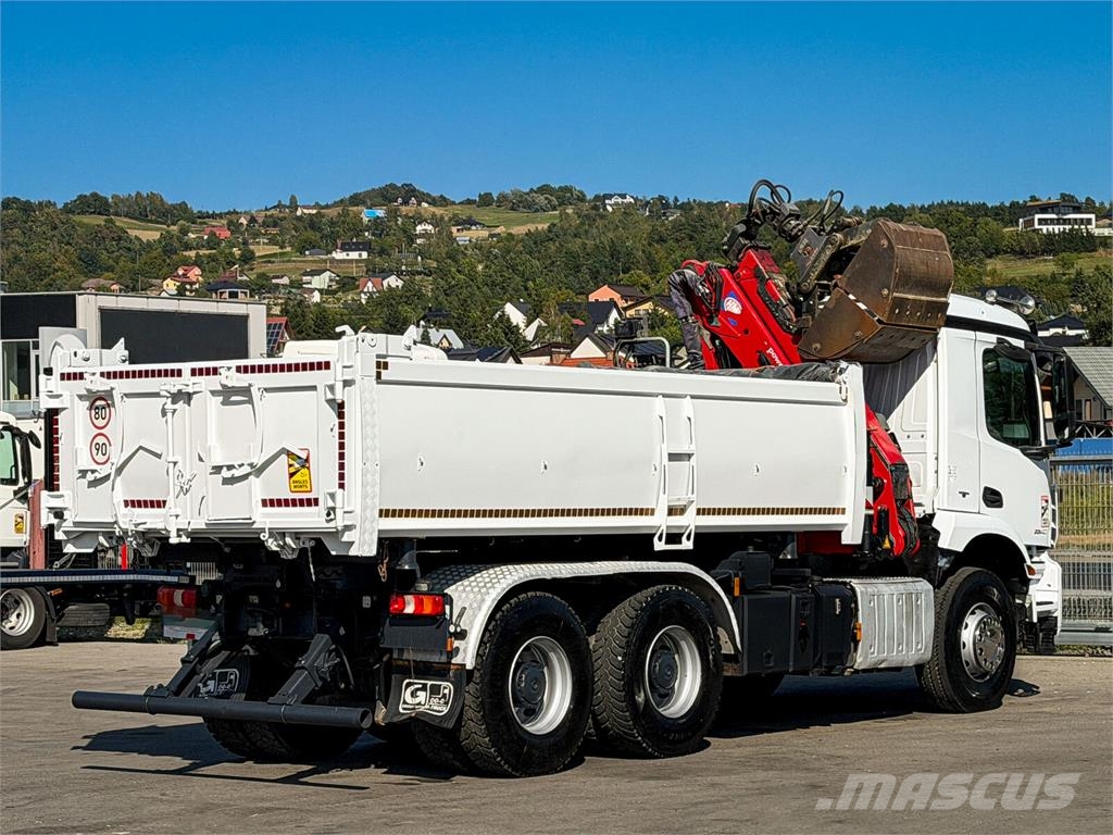 Mercedes-Benz AROCS 2640 HMF 1643 Z2 + FUNK * Bordmatic * 6x4! Pašizgāzējs