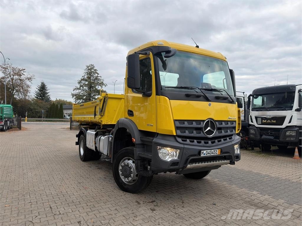 Mercedes-Benz AROCS 1835 Lastbiler med tip