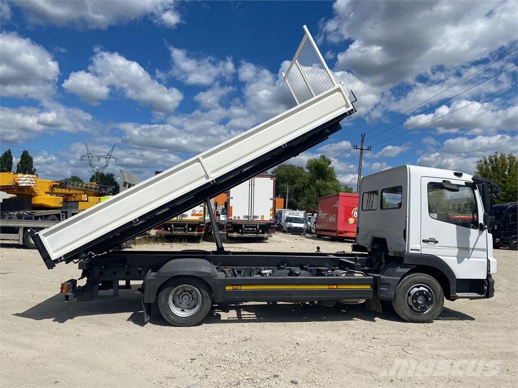 Mercedes-Benz Atego 818 - 3 sided tipper Wywrotki