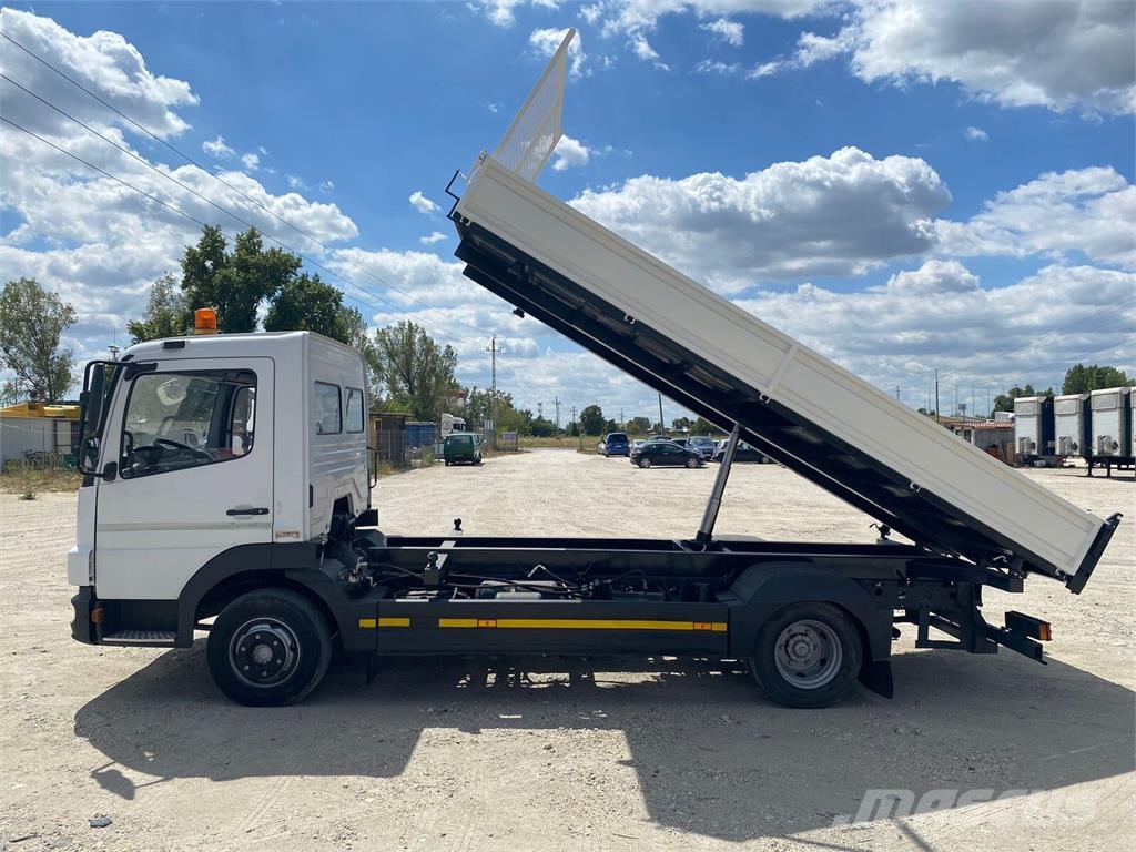 Mercedes-Benz Atego 818 - 3 sided tipper Wywrotki